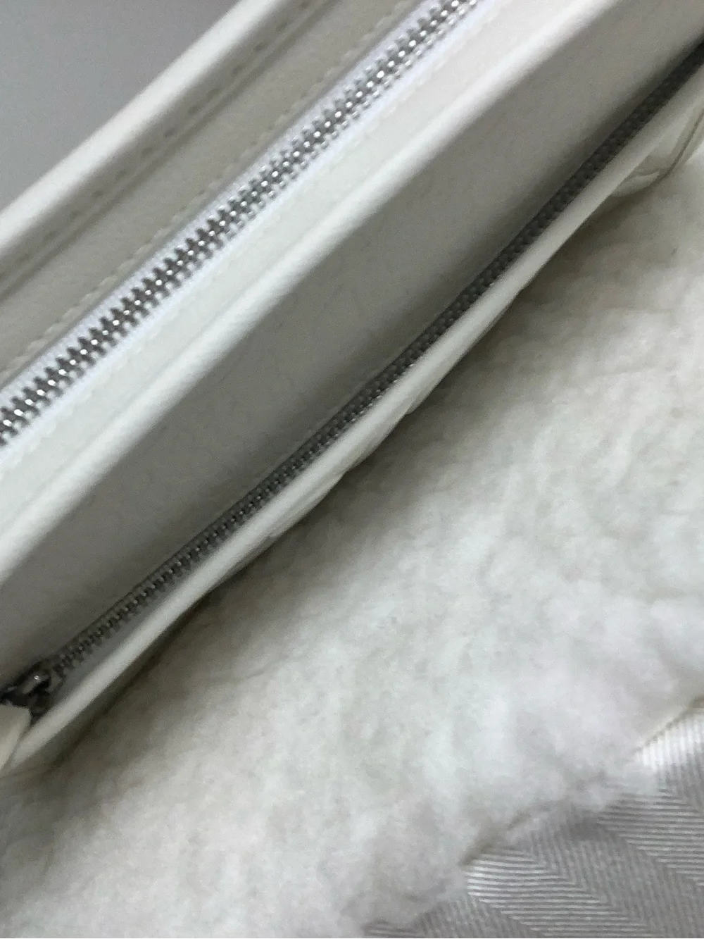 Glossier Limited Edition White Embossed Logo Cosmetic Case w Dust Bag